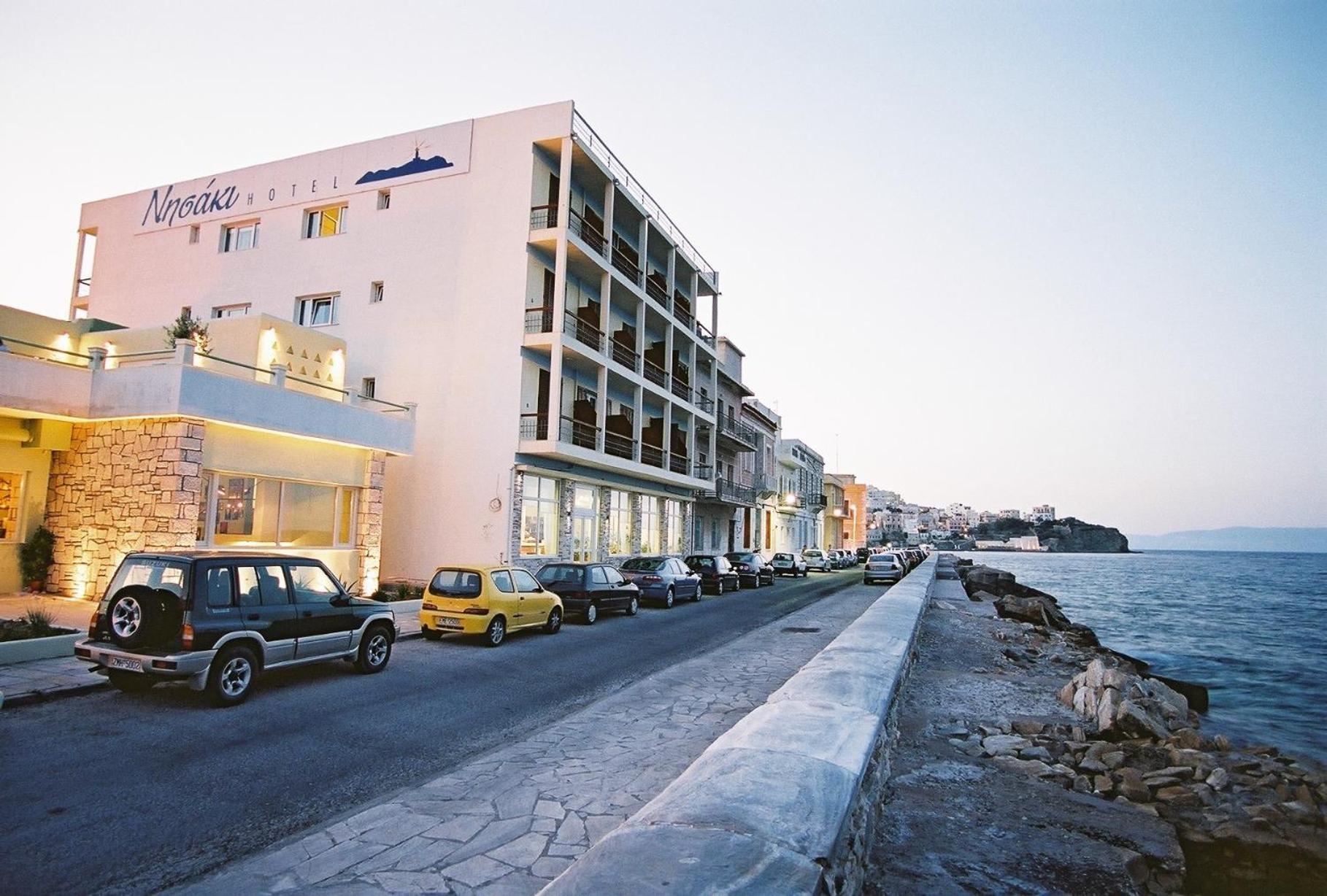 Nisaki Hotel & Elite Suites Ermoupoli Exteriör bild